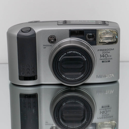 Minolta Freedom Zoom 140EX Point and Shoot