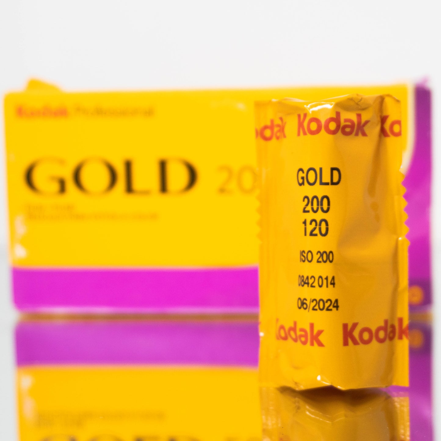 Kodak Gold 200 120 (Single Roll)