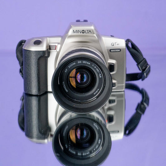 Minolta Maxxum QTsi SLR 35MM Film Camera