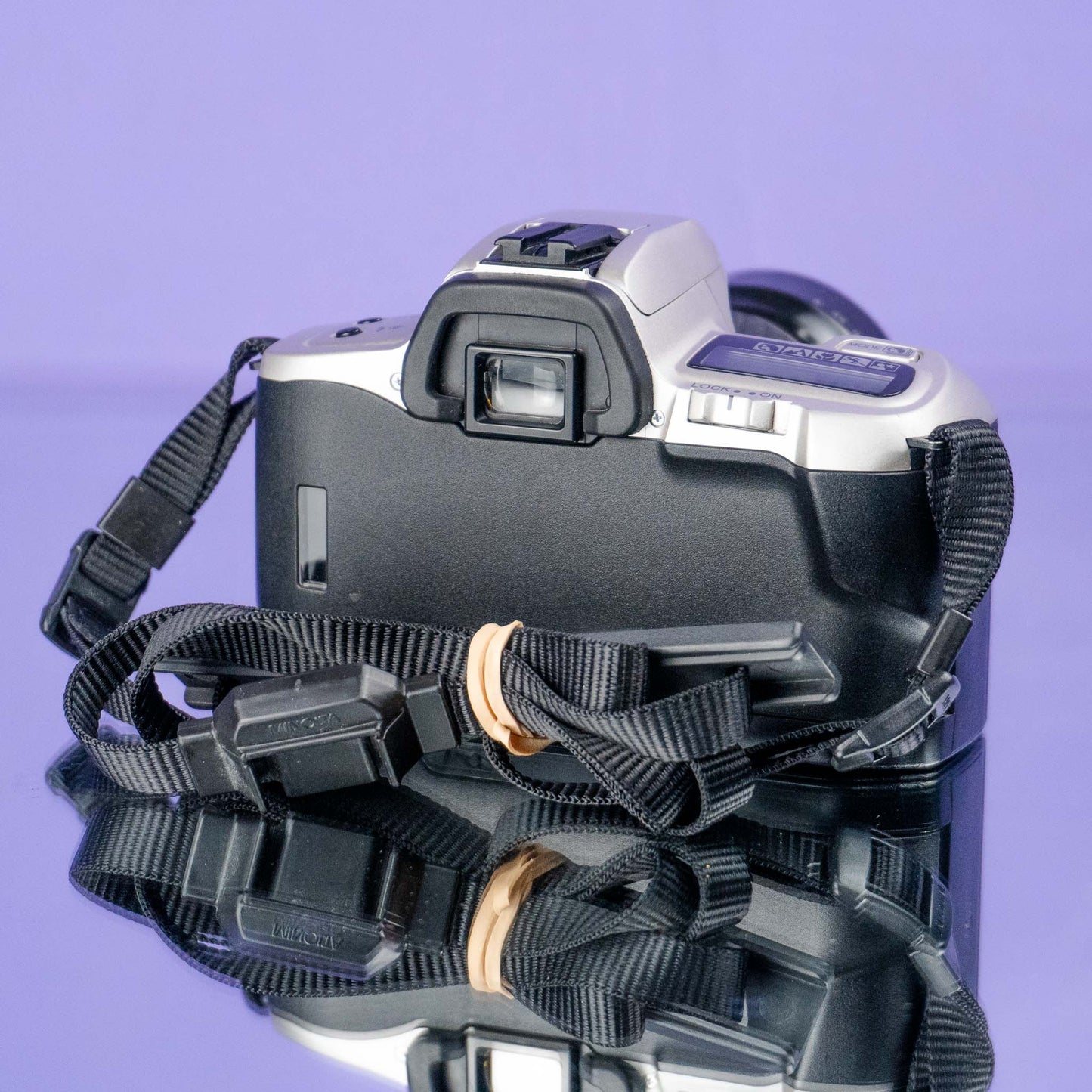 Minolta Maxxum QTsi SLR 35MM Film Camera