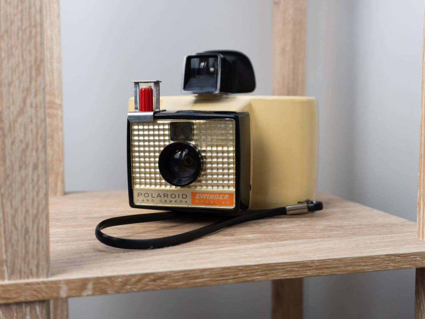 Polaroid Land Camera Swinger Model 20